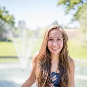 Meet your Posher, Julia